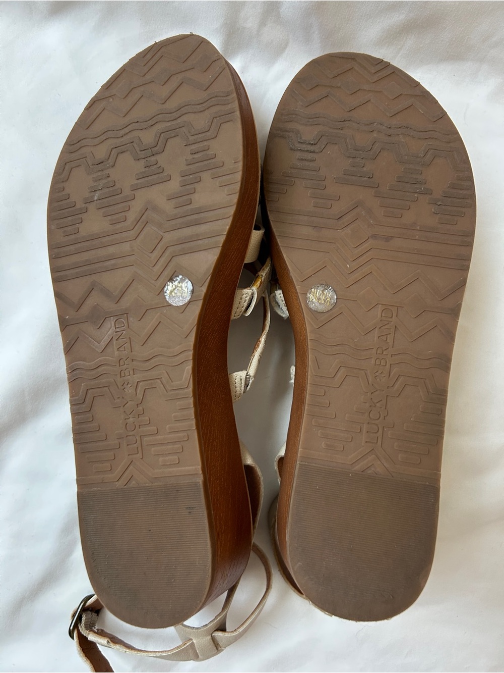 Lucky brand cream colored strappy low platform sandals - Picture 3 of 4